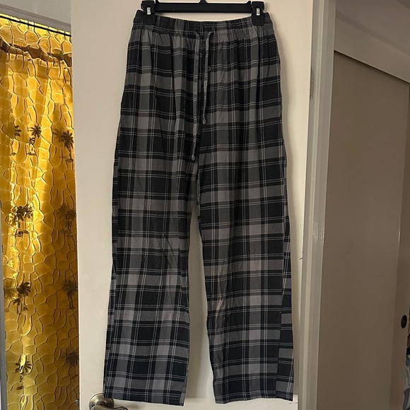 MAD Engine Black and Gray Plaid pajamas - Picture 1 of 9